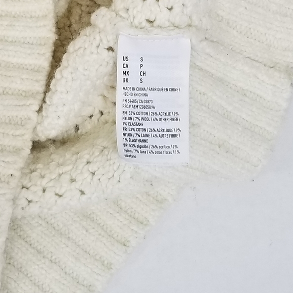 AMERICAN EAGLE Ivory Diamond Knit Sweater Size S - Picture 4 of 5